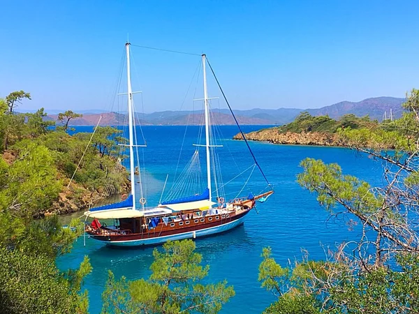 Askim Deniz yritykseltä Bodrumtour Bodrumissa