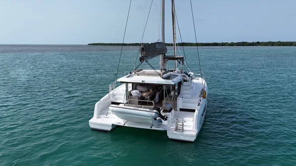 Bali 4.2 af Waypoints Yacht Charters i Marsh Harbour