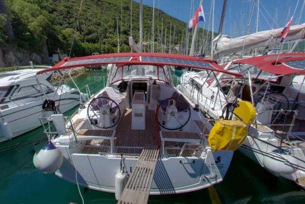 Oceanis 381 de Ultra Sailing en Dubrovnik