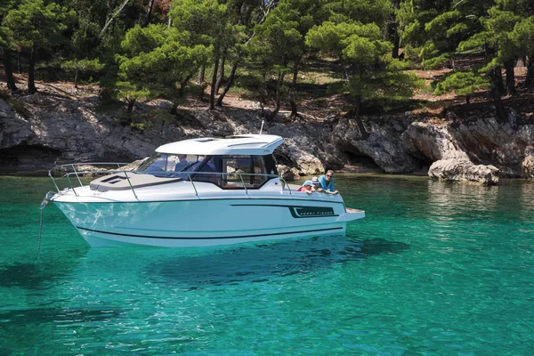 Merry Fisher 795 della LM Yachting a Biograd na moru