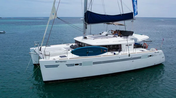 Lagoon 450 F yritykseltä Phillip Yachtsun Charter Sansibarissa