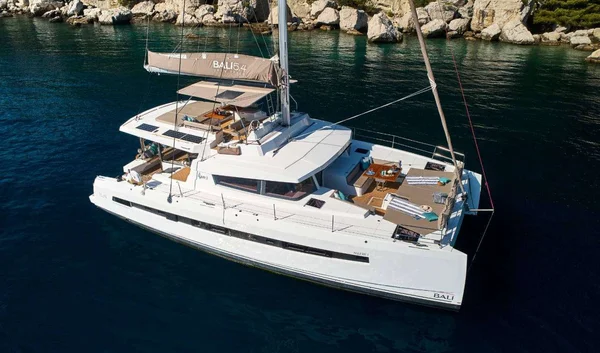 Bali 5.4 de Sea Land Yacht Charter en Salerno
