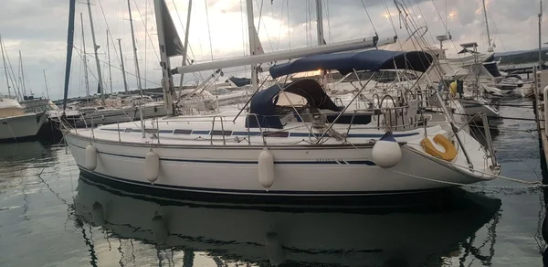 Bavaria 44 Cruiser av Perfect-Charter i Punat