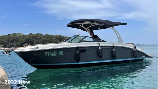 Sea Ray 270 från Holiday Charter i Tribunj