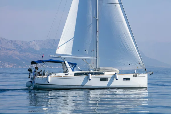Oceanis 381 from Orvas Yachting in Split