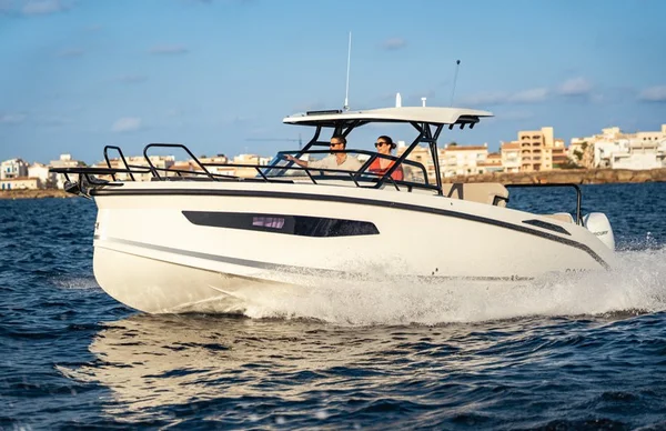 Navan S30 av Enjoyacht i Cannigione