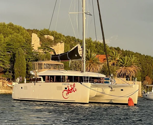 Lagoon 450 S from KATGECKO Katamaran Charter in Punat