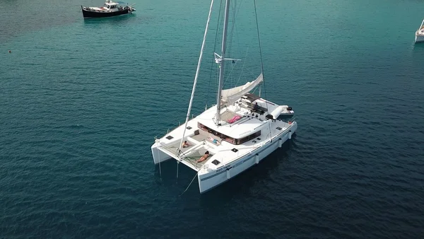 Lagoon 450 F par Q-Yacht à Primosten