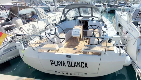 Bavaria 42 Cruiser de Five Seasons Yachting en Palma de Mallorca