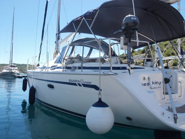 Bavaria 42 Cruiser yritykseltä Navigator Charter Primoštenissa