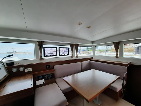 Lagoon 40 de Marina Yacht Charter en Furnari