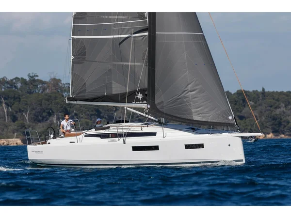 Sun Odyssey 350 von Sailing in Italy Charter in Rom