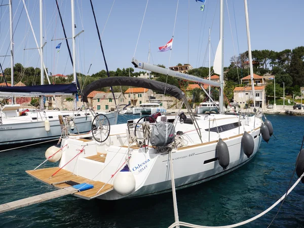 Sun Odyssey 449 da Sailing Europe Charter em Šolta