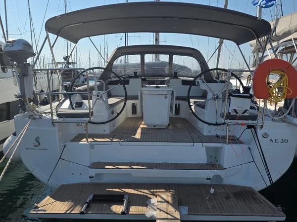 Oceanis 40.1 from Vernicos Crewed in Paros