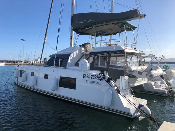 Nautitech 46 af Cagliari Sailing Charter i Golfo Aranci
