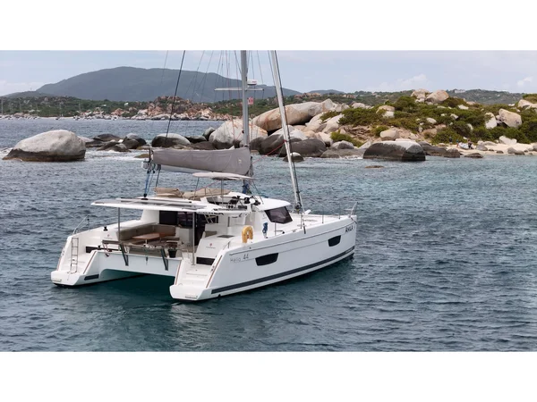 Fountaine Pajot Helia 44 from Conch Charters in Road Town