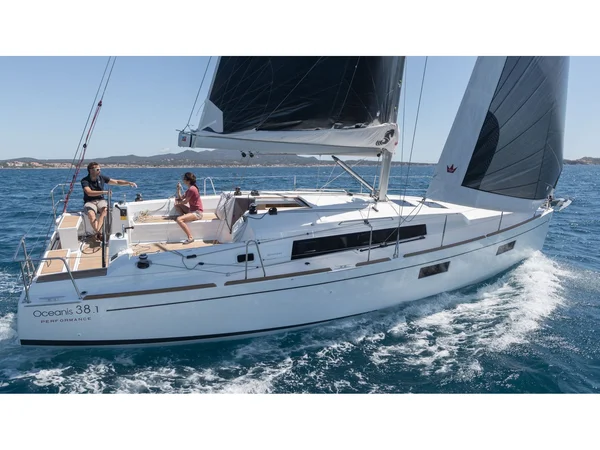 Oceanis 381 van First Class Sailing in Rogoznica