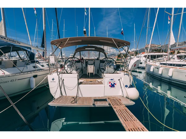 Sun Odyssey 419 par Candor Yachting à Kaštel Gomilica