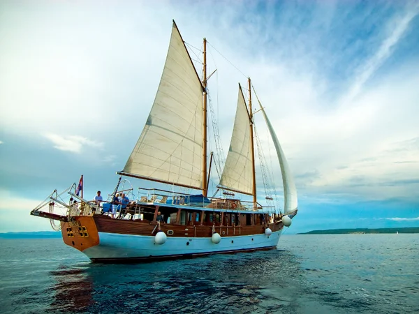 XNA da Master Charter em Stobreč