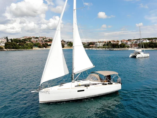 Sun Odyssey 349 from First Class Sailing in Pula