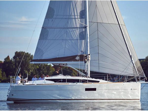 Sun Odyssey 319 de Aladar Sail en Palermo