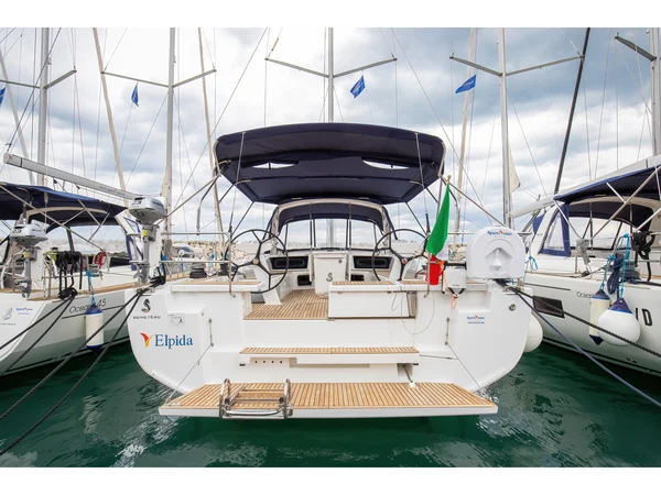 Océanis 51.1 from Spartivento Yacht Charter in Castiglioncello