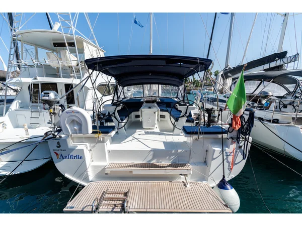 Océanis 51.1 par Spartivento Yacht Charter à Trapani