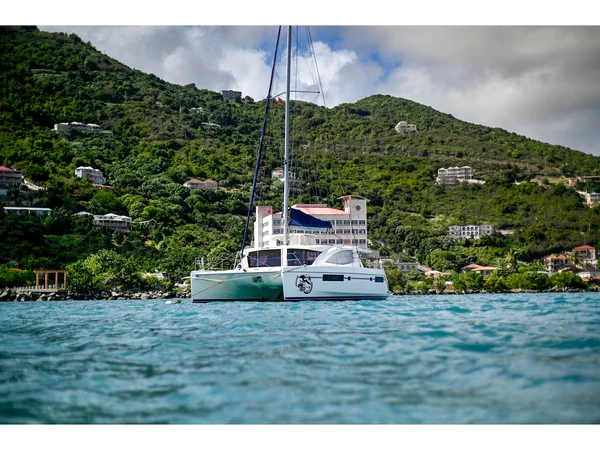 Leopard 48 par Conch Charters à Road Town
