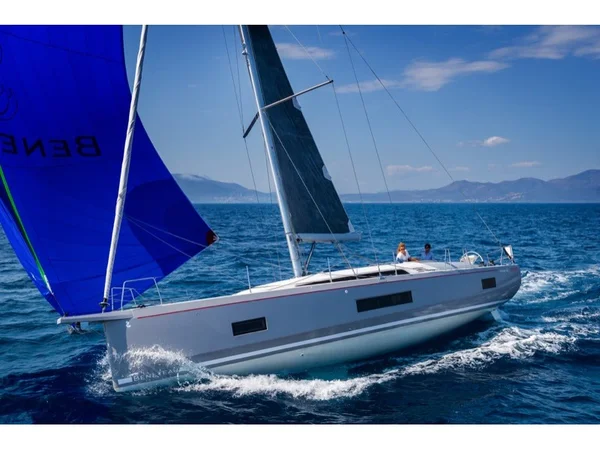 Oceanis 46.1 von Spartivento Yacht Charter in Castiglioncello