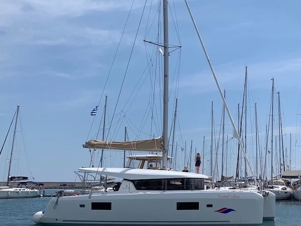 Lagoon 42 della CV Yachts a Lavrion