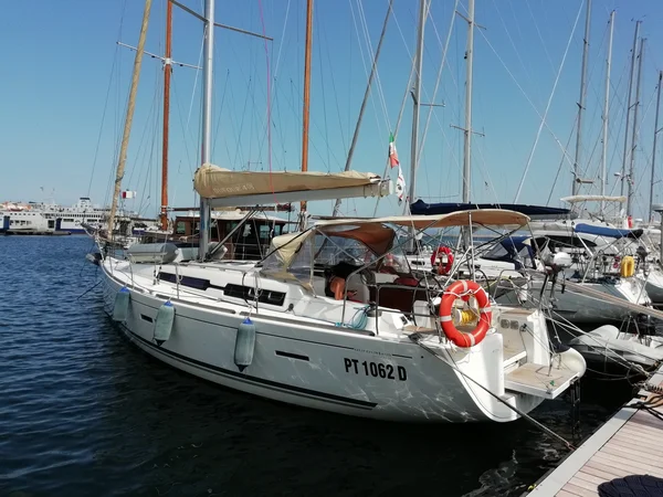 Dufour 405 Grand Large från Carloforte Sail Charter i Cagliari