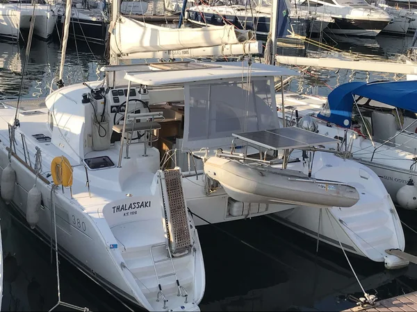 Lagoon 380 de All Seas Yachts en Atenas
