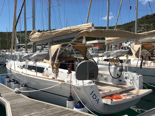 Dufour 350 Grand Large de Chilla Sailing en Primošten