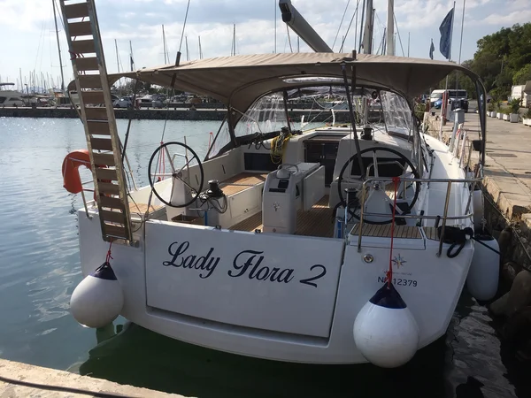 Sun Odyssey 490 av Hellenic Vessel Management i Lefkada