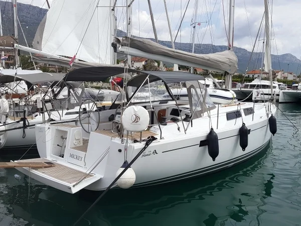 Hanse 415 van Atoll Comfort Sailing in Primošten