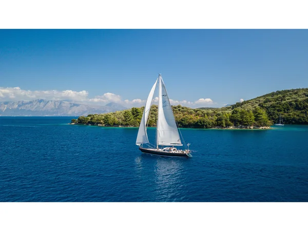 Sail boat yritykseltä Vliho Yacht Club Vlihossa