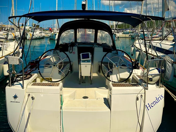 Sun Odyssey 419 av Adventure Charter i Sukošan
