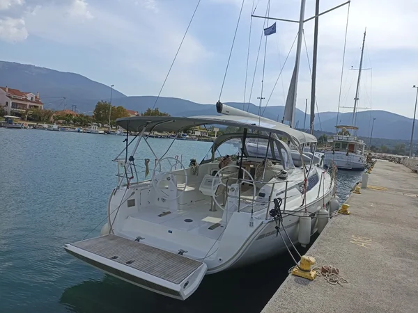 Bavaria 41 Cruiser från Nomicos Yachts i Sami