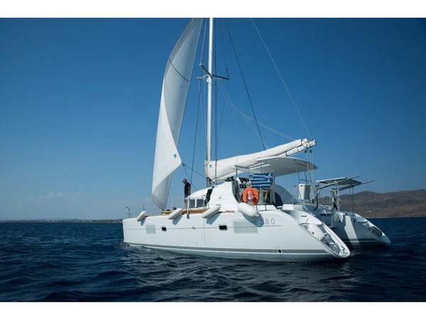 Lagoon 380 da Octopus Yachting em Preveza
