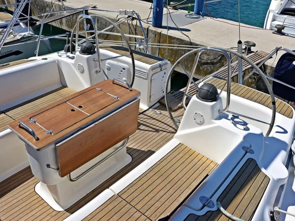 Bavaria 46 Cruiser af OceanMed Sailing