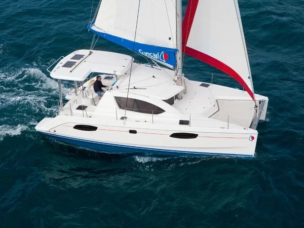 Leopard 40 par Sunsail à Raiatea