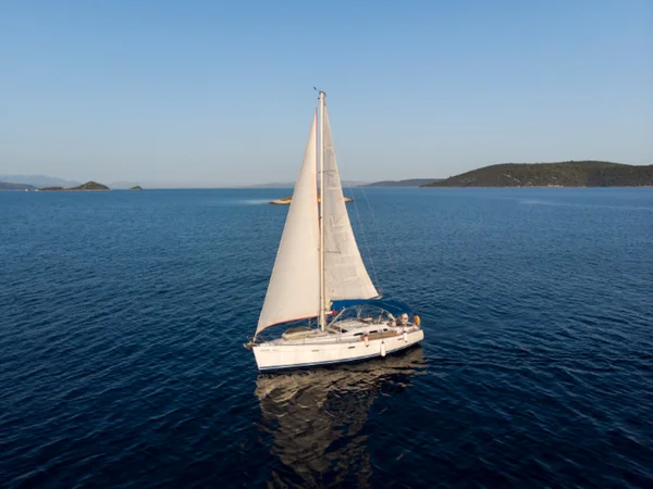 Oceanis 393 from Pika Sailing in Vinišće
