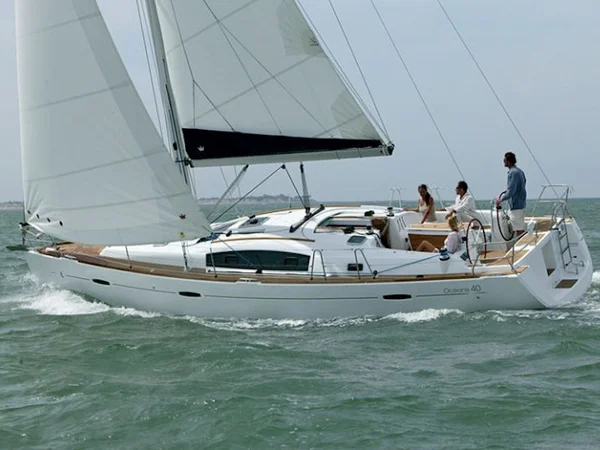 Oceanis 40 van Seafarer Cruising & Sailing Holidays in Kiato
