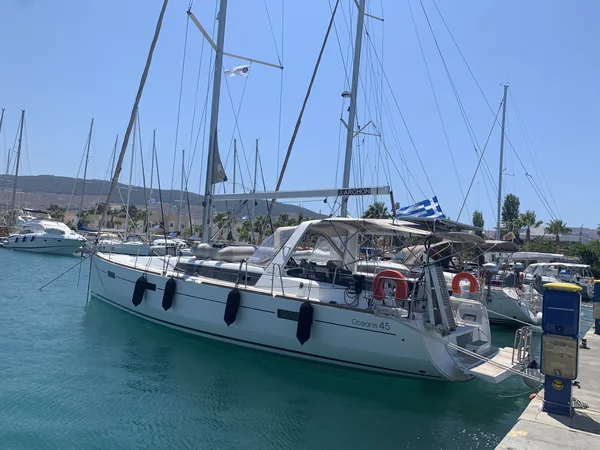 Oceanis 45 from ARCHON Yachting in Rhodes
