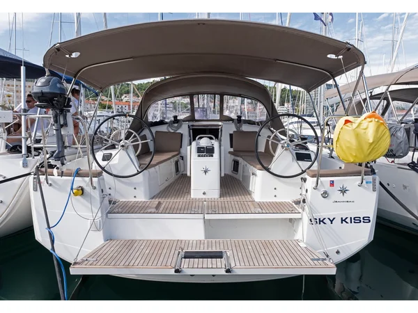 Sun Odyssey 410 av Euromarine charter i Split