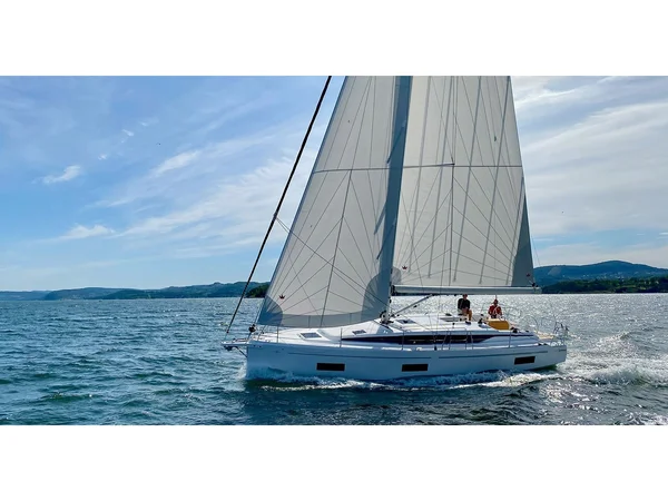 Bavaria 46 Cruiser from Zen Yachting in Skiathos
