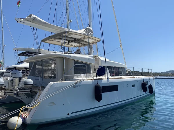 Lagoon 52 della NSS Charter a Portisco