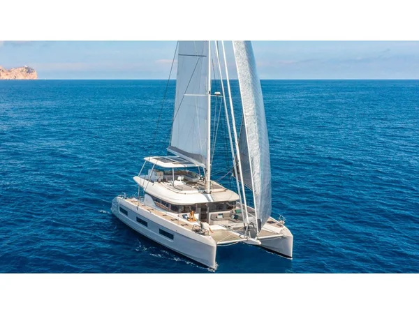 Lagoon 60 van Spartivento Yacht Charter in Castellammare del Golfo
