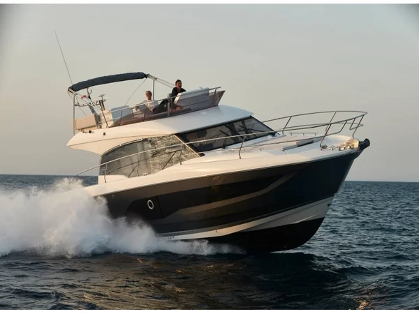 Prestige 420 Fly from Euromarine charter in Split