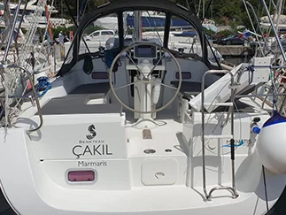 Océanis 34 yritykseltä Miknatis Yachting Marmariksessa